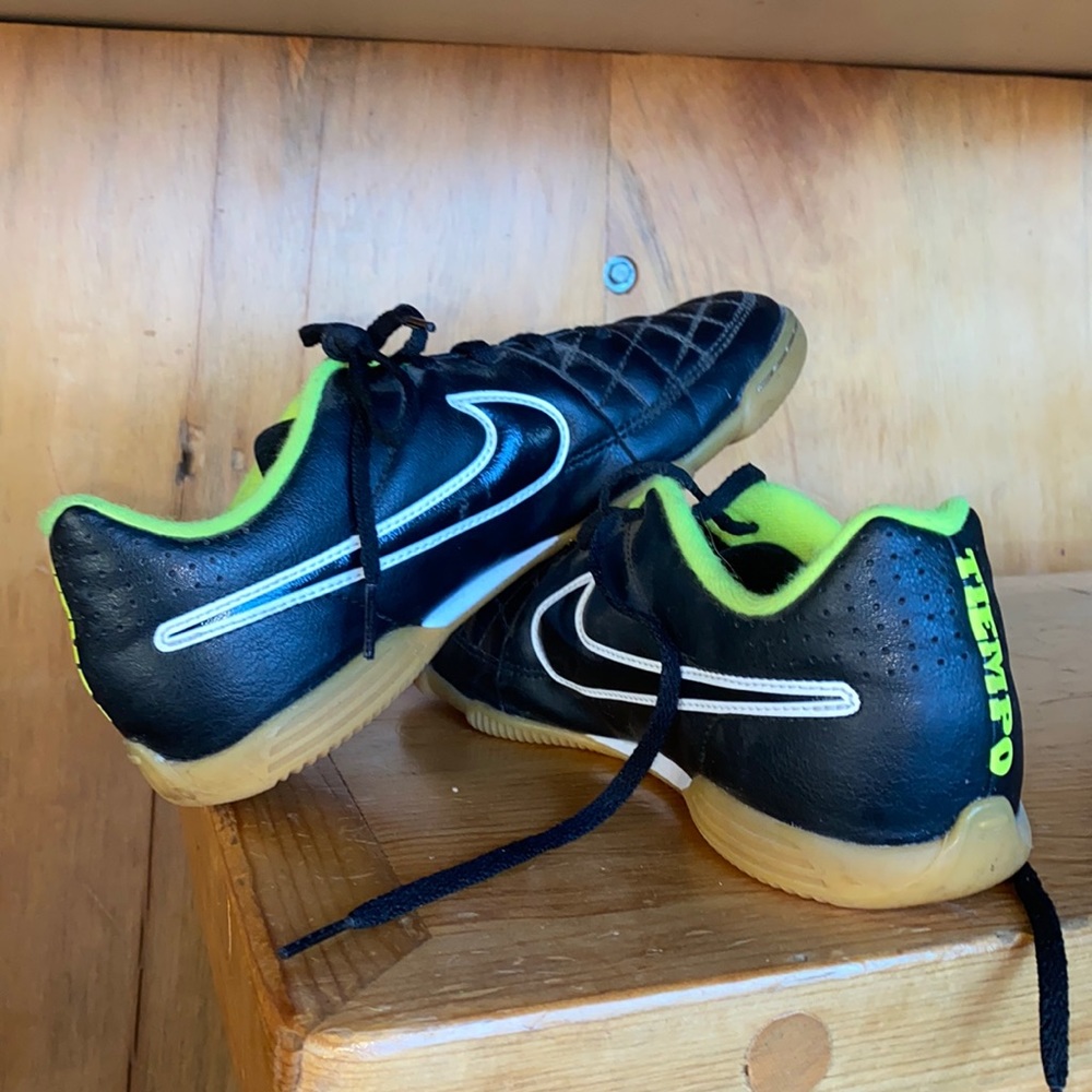 Nike Tiempo Kids Indoor Soccer Shoes